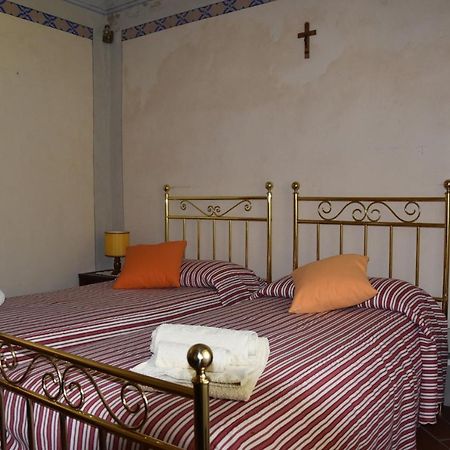 Borgo Vecchio Hotel Montalcino Bagian luar foto
