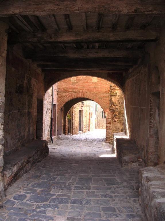 Borgo Vecchio Hotel Montalcino Bagian luar foto
