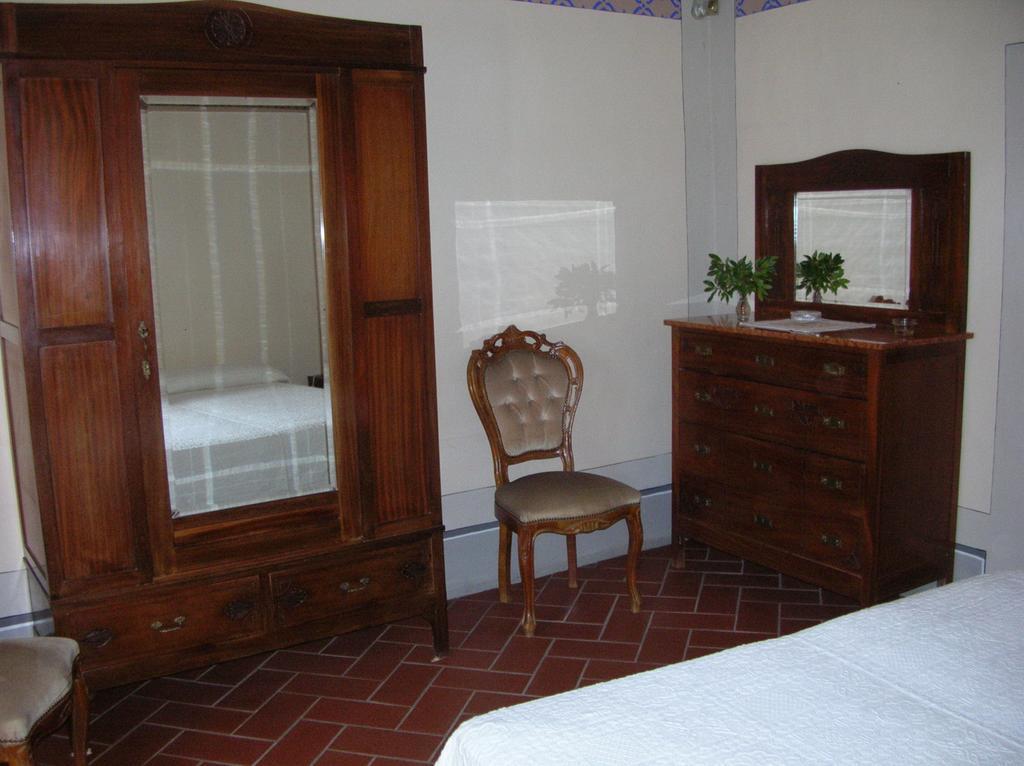 Borgo Vecchio Hotel Montalcino Ruang foto
