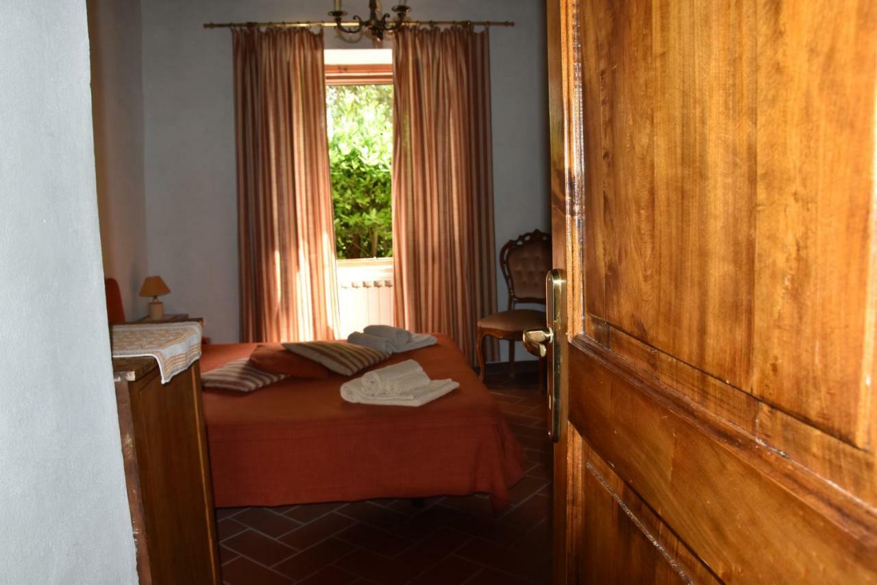 Borgo Vecchio Hotel Montalcino Bagian luar foto