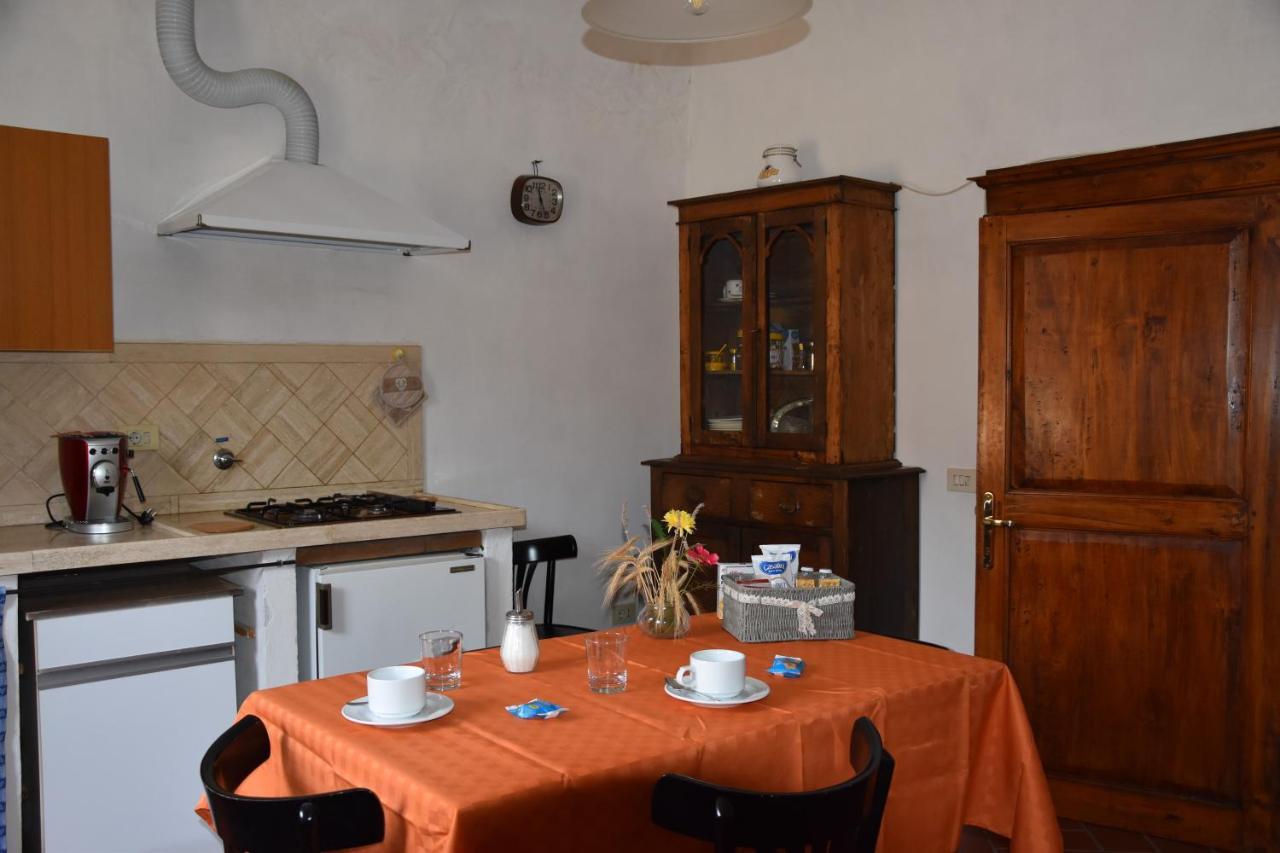 Borgo Vecchio Hotel Montalcino Bagian luar foto